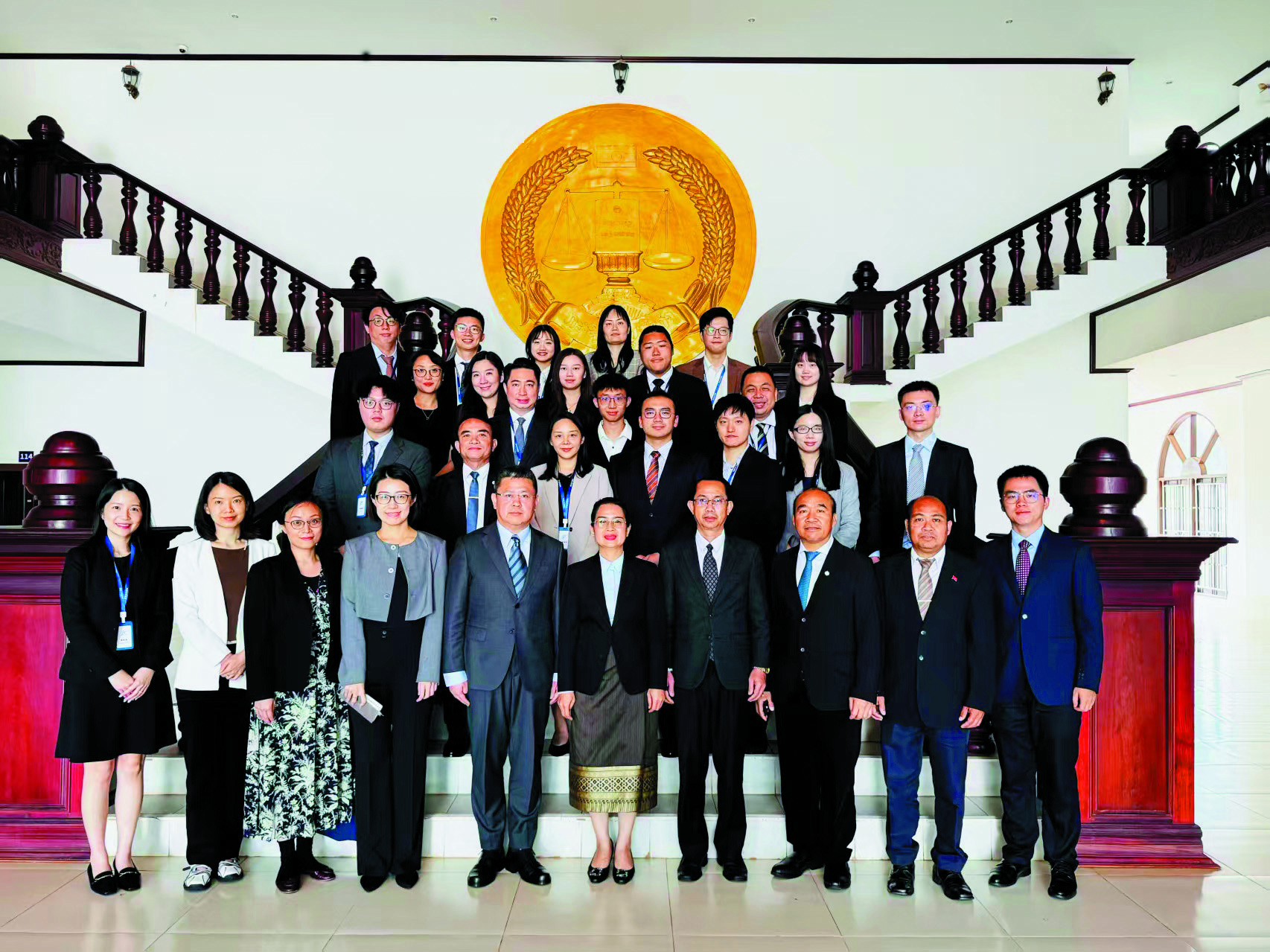 　　圖：代表團前往老撾司法部開展座談。\大公文匯全媒體記者周琳攝