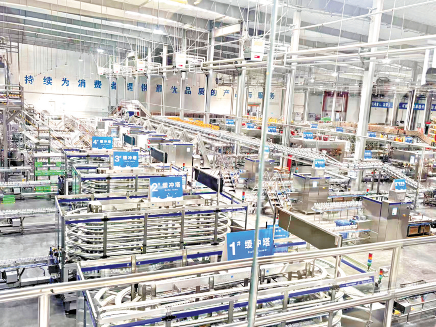 　　圖：興安伊利5G智能工廠已十分接近無人化生產。\大公報實習記者陳牧閣攝
