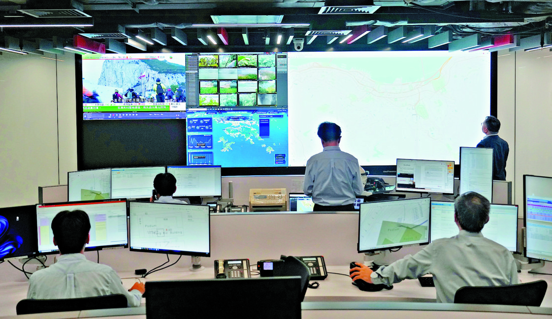 　　圖：港燈智能營運及緊急應變中心6月啟用，將過去分散的供電資訊整合於同一平台，提升在極端天氣下的應變及搶修效率。\大公報記者麥潤田攝