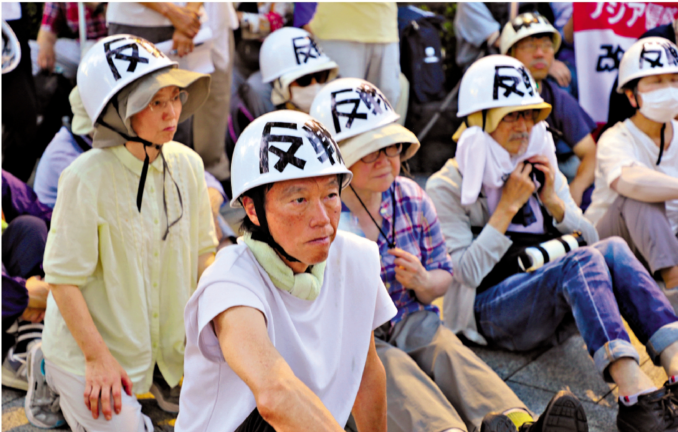 　　圖：愛和和平的日本民眾表示，日本擁有核武器不可接受。圖為8月5日，民眾在日本廣島和平紀念公園宣示反戰訴求。\新華社
