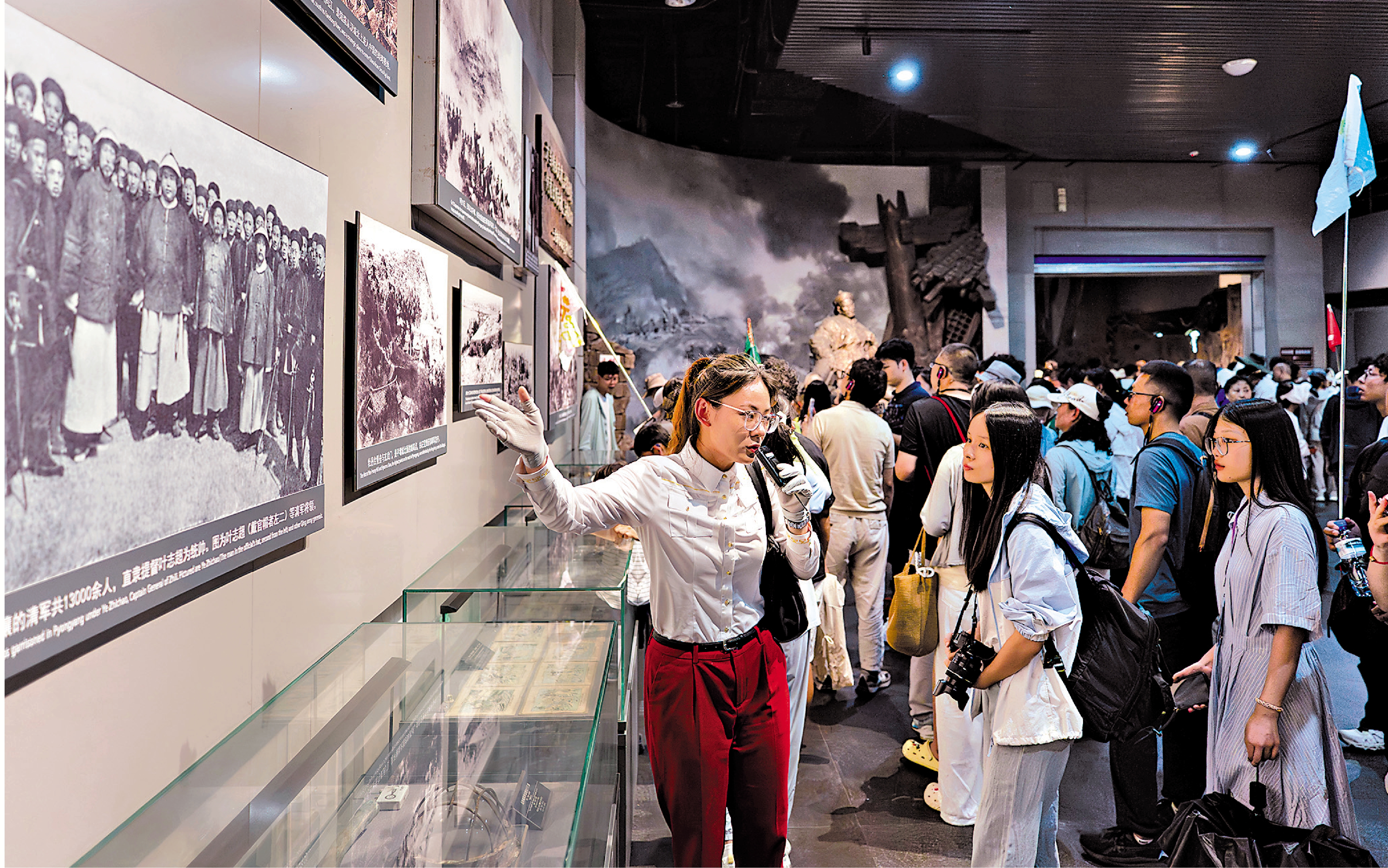 　　圖：傳媒學子探訪威海劉公島中國甲午戰爭博物館陳列館。\大公報記者胡卧龍攝