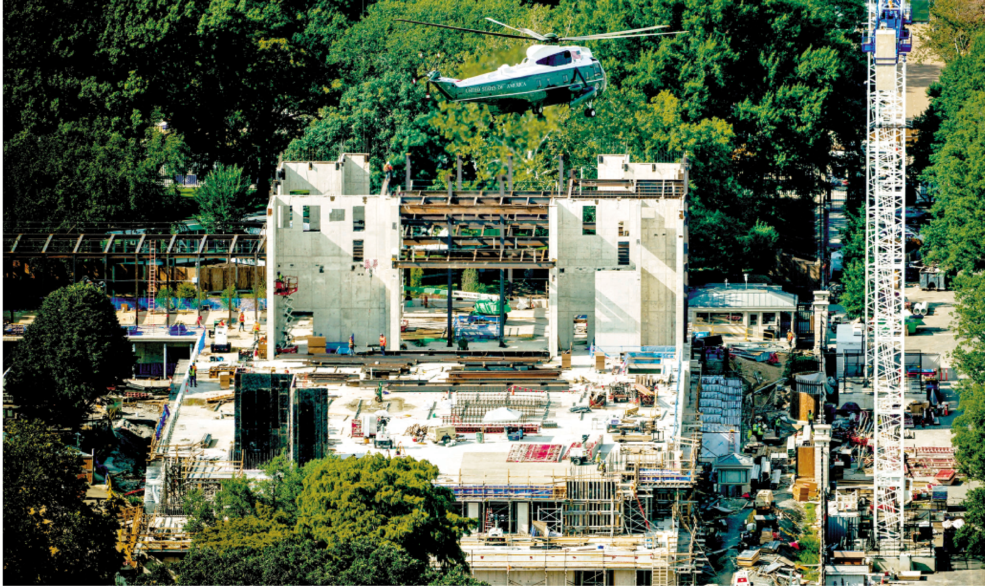 　　圖：白宮新建宴會廳的施工區域。\美聯社