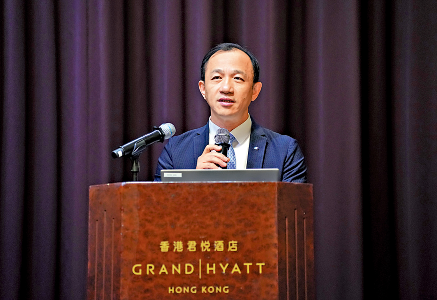 　　圖：莊煒表示，內地企業不斷提升在全球產業鏈的地位。\大公報記者何嘉駿攝