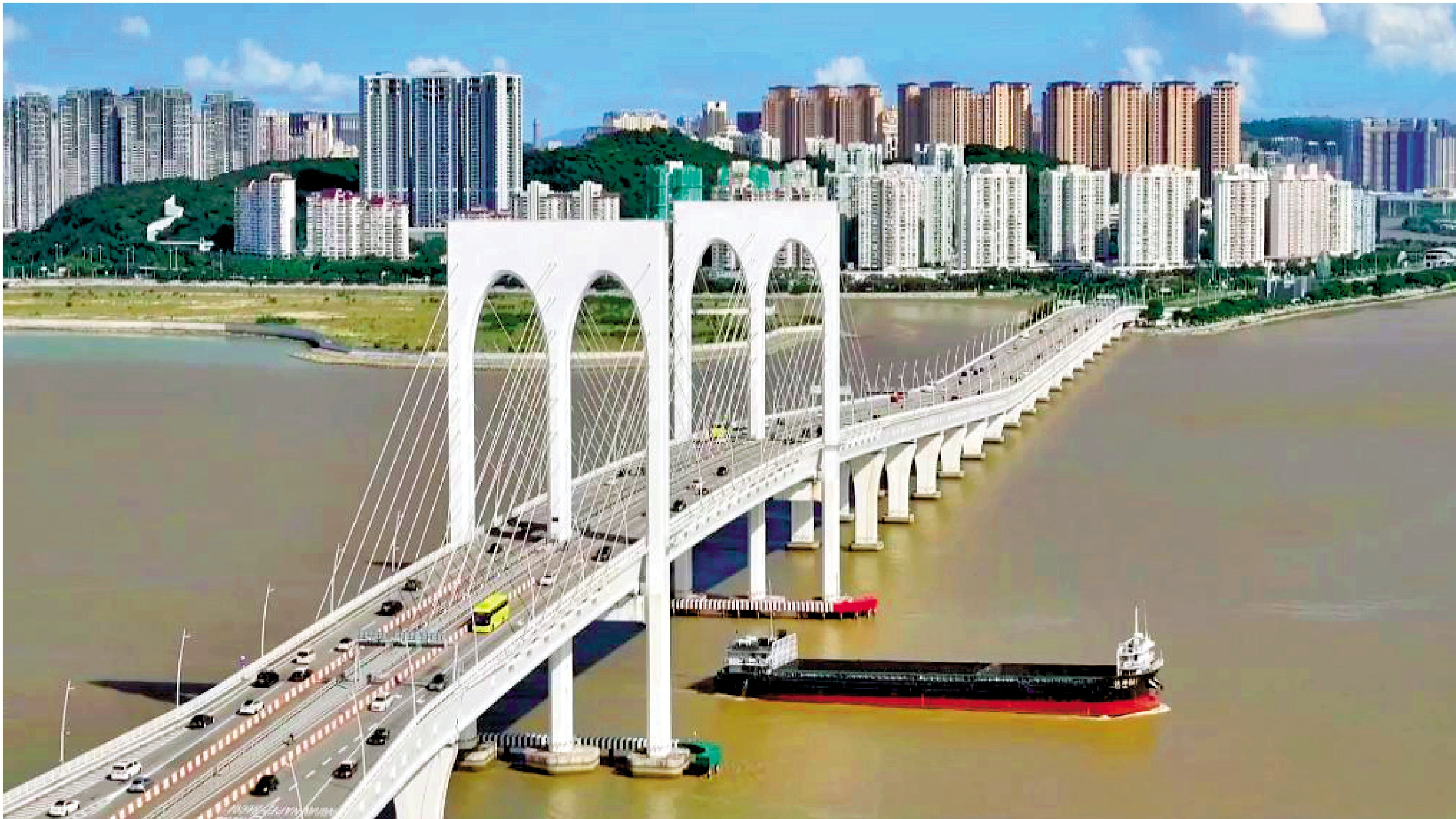 　　圖：澳門西灣大橋。\新華社