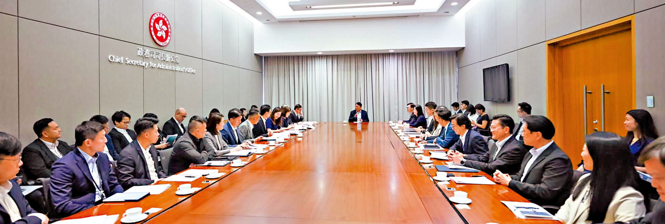 　　圖：陳國基聯同十多個政策局及相關部門，召開跨部門準備工作會議，全面檢視近日多場大型演練的整體成效。\陳國基Fb