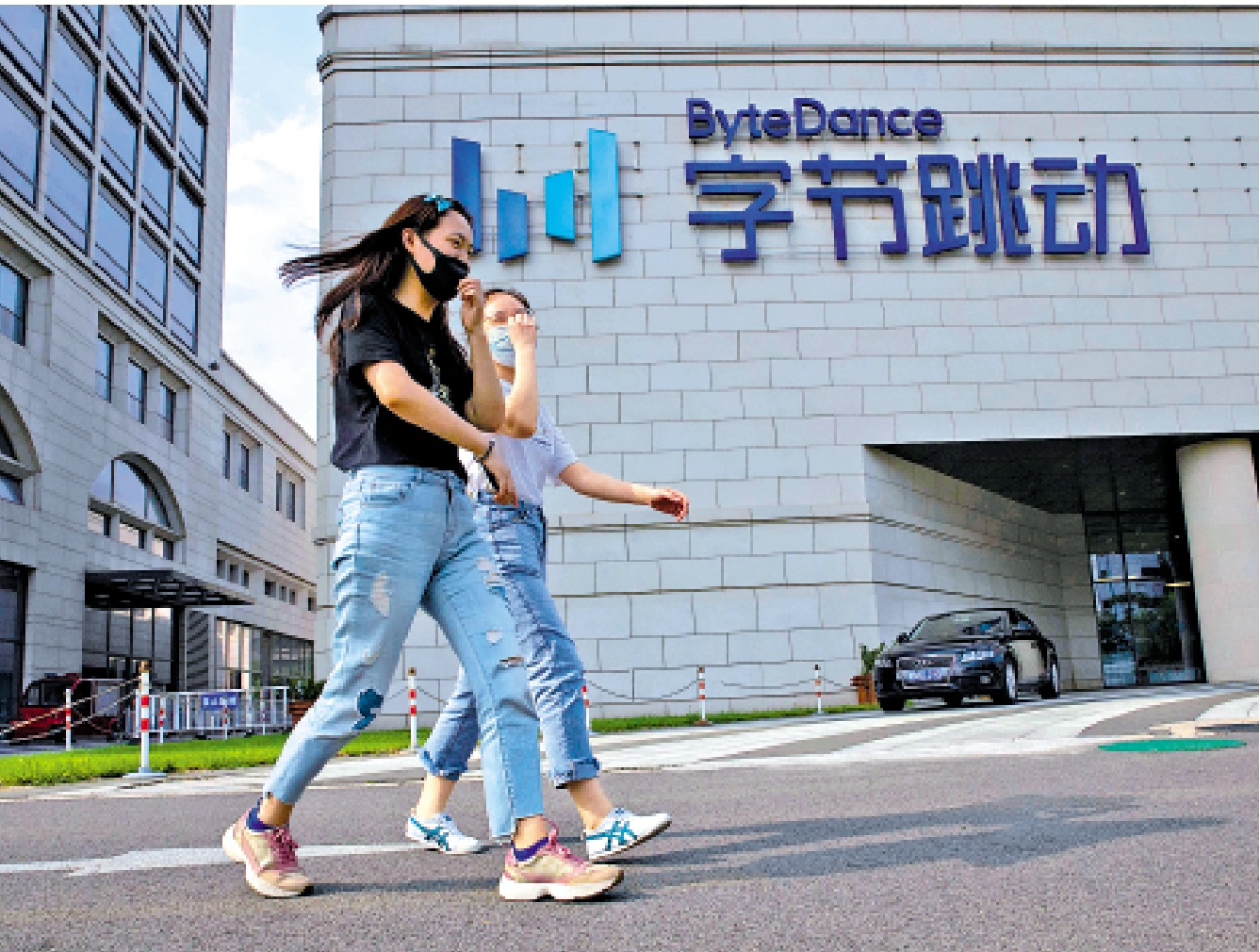 　　圖：字節跳動考慮將今年資本支出提高至最高700億美元，是去年總額的兩倍多。\資料圖片