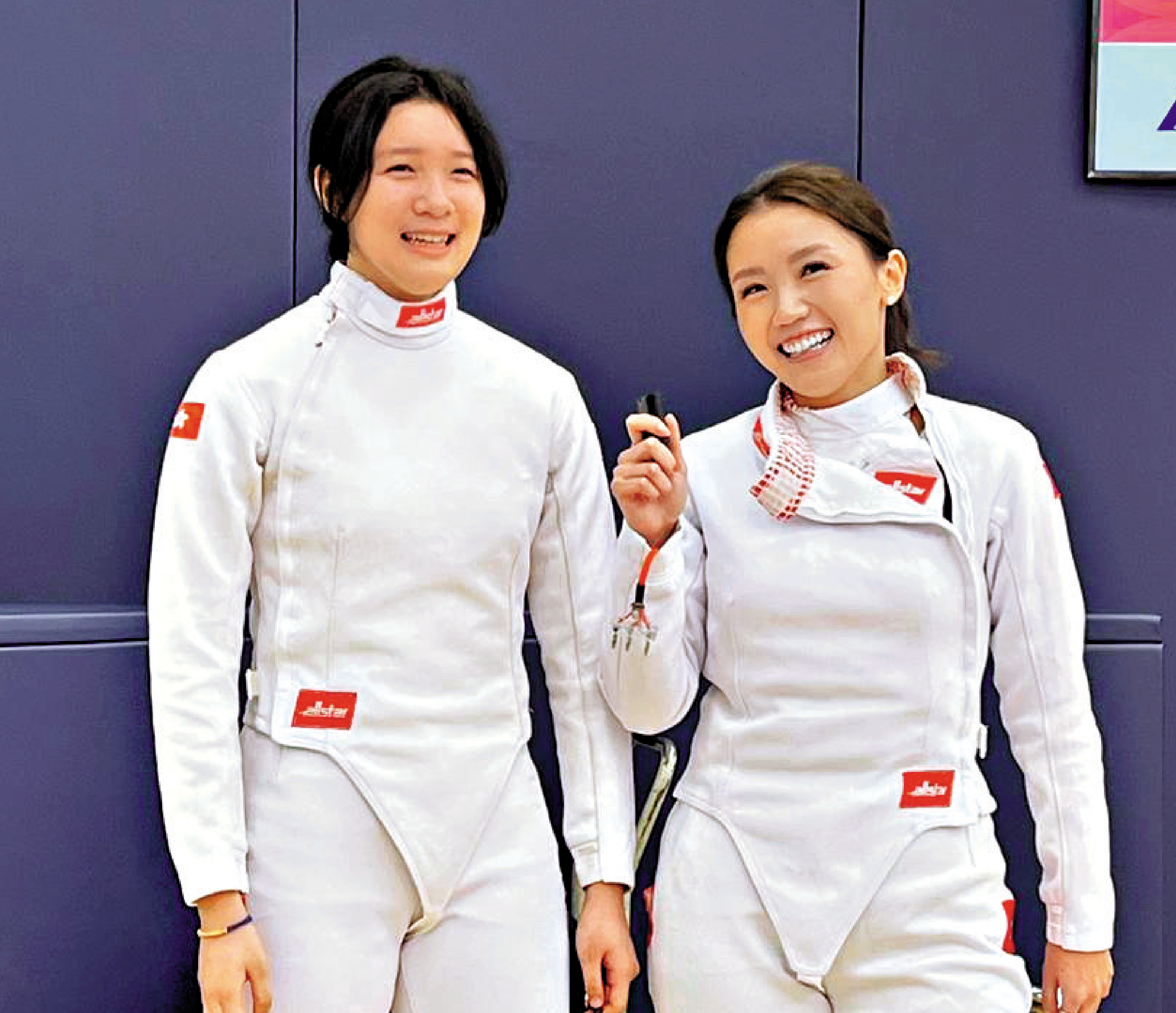 　　圖：女重成員朱嘉望（右）與吳海諦接受訪問。\大公報記者朱家立攝
