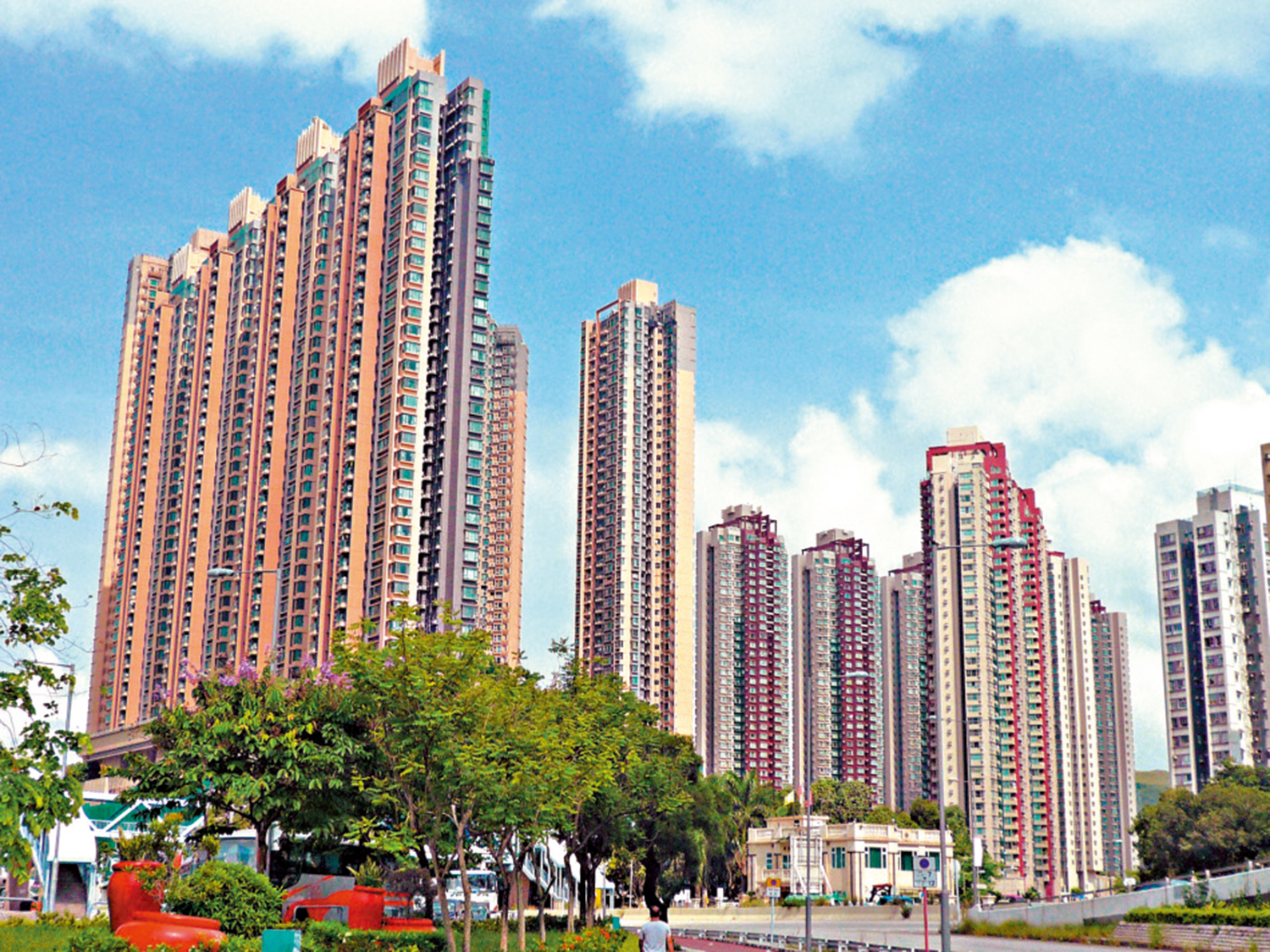 　　圖：元朗YOHO Midtown有4房單位業主加價70萬元。\資料圖片