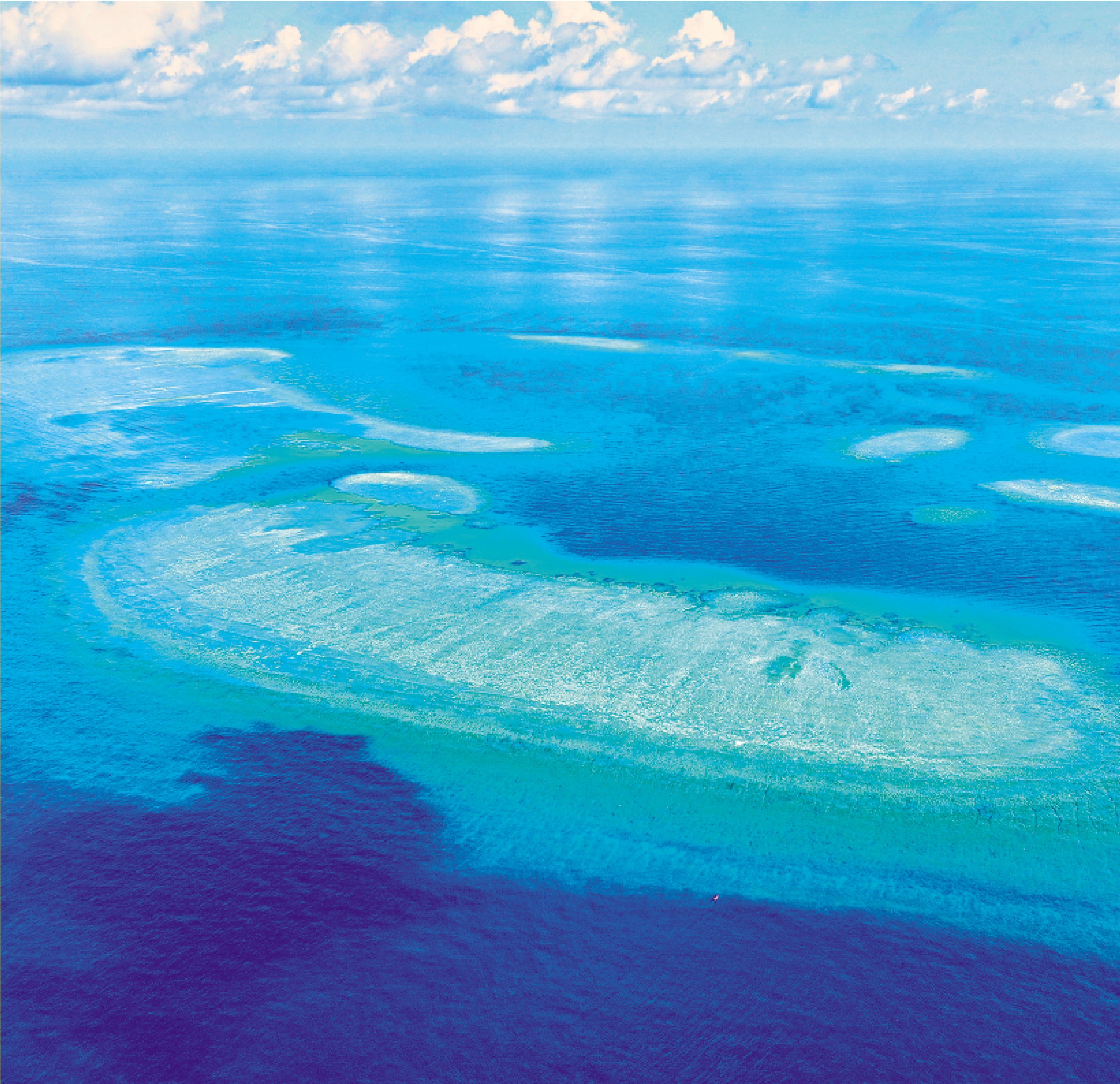 　　圖：仙賓礁是南沙群島的無人島礁，礁盤面積超過80平方千米。\新華社