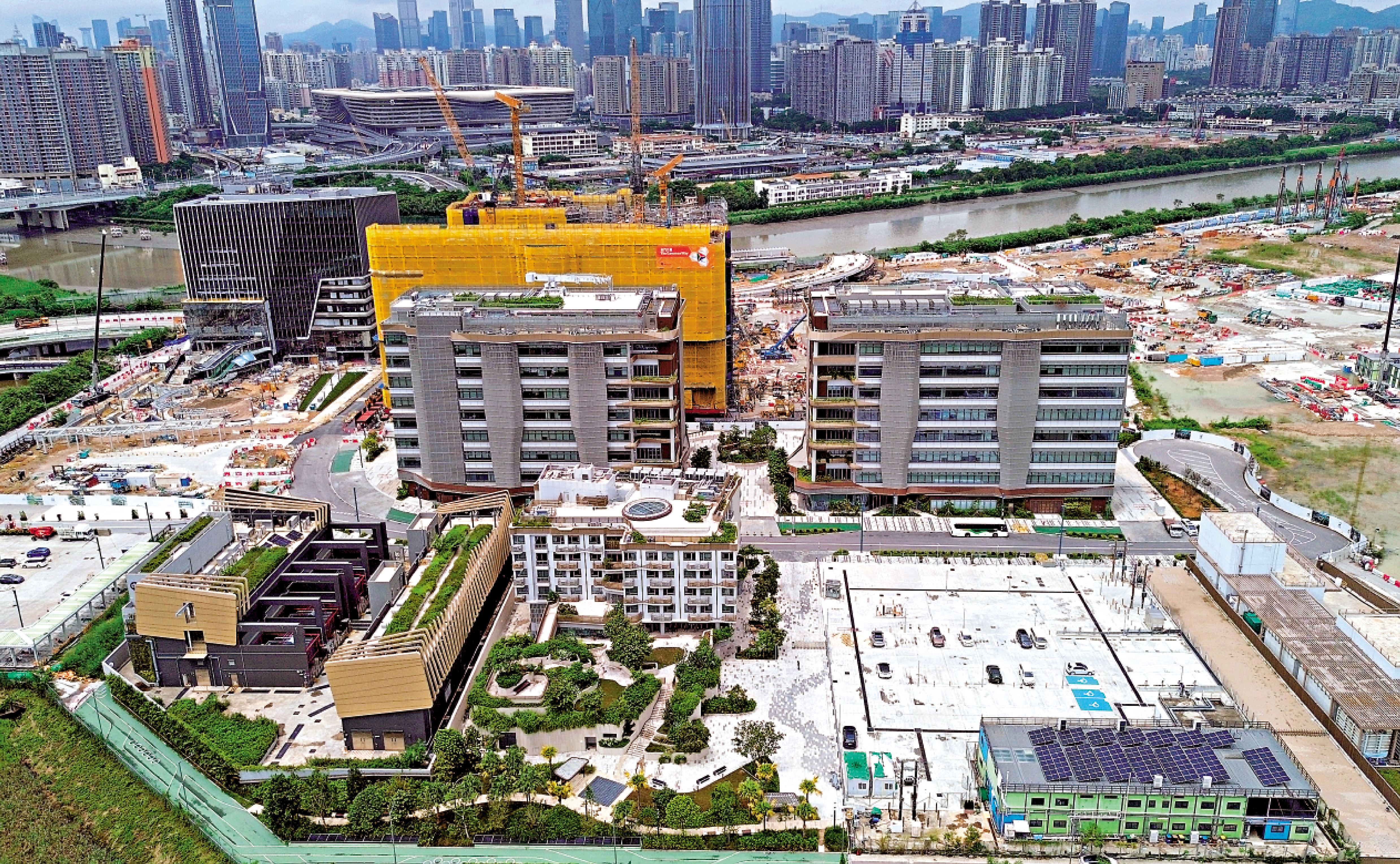 　　圖：香港進一步深化大灣區創科合作，尤其是加強河套香港園區與深圳產業集群的對接。\大公報攝