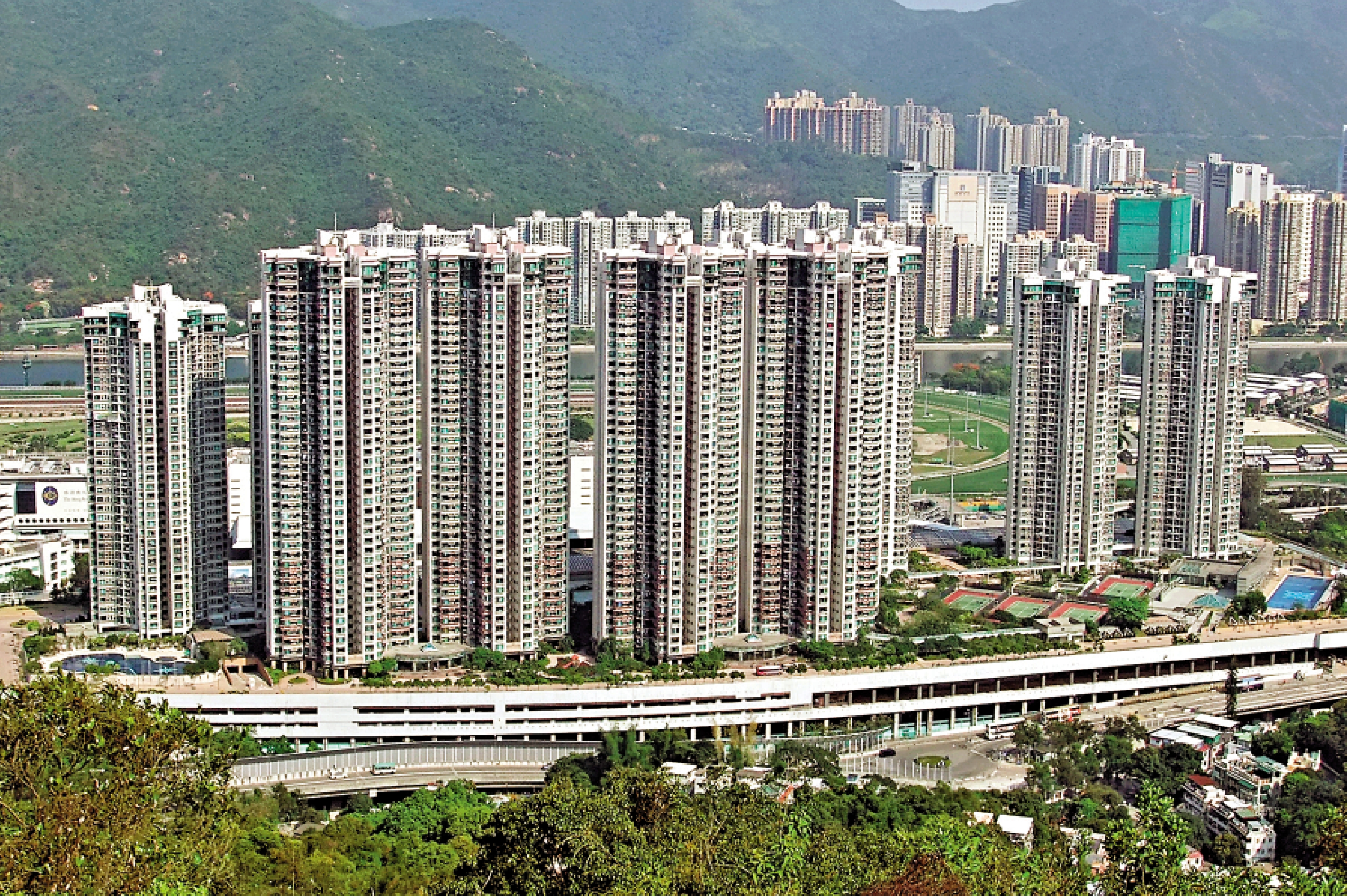 　　圖：租賃持續暢旺，駿景園一個三房連套房間隔單位，議價後以2.6萬元租出。\資料圖片