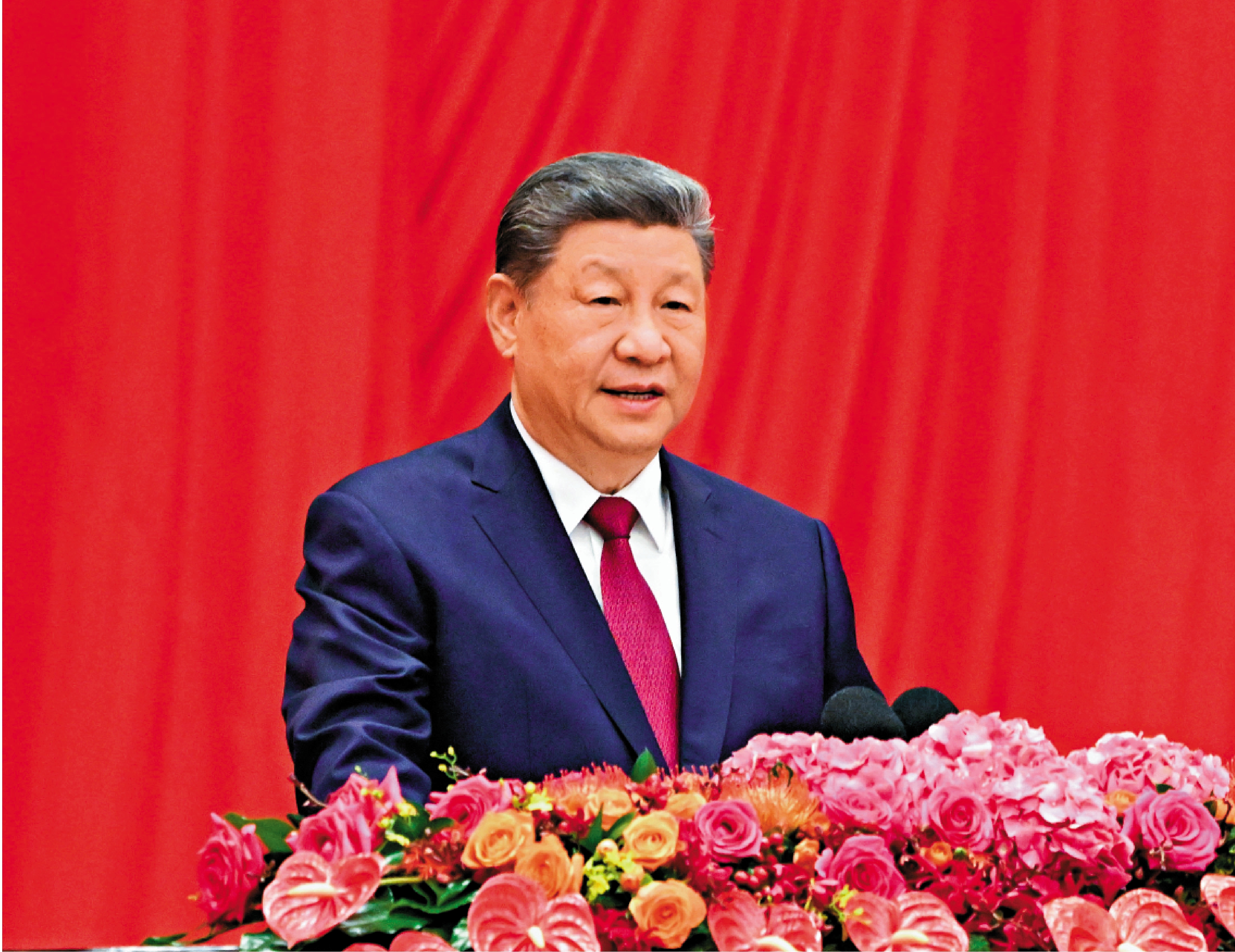 　　圖：9月30日晚，慶祝中華人民共和國成立77周年招待會在北京人民大會堂舉行。中共中央總書記、國家主席、中央軍委主席習近平出席招待會並發表重要講話。\新華社