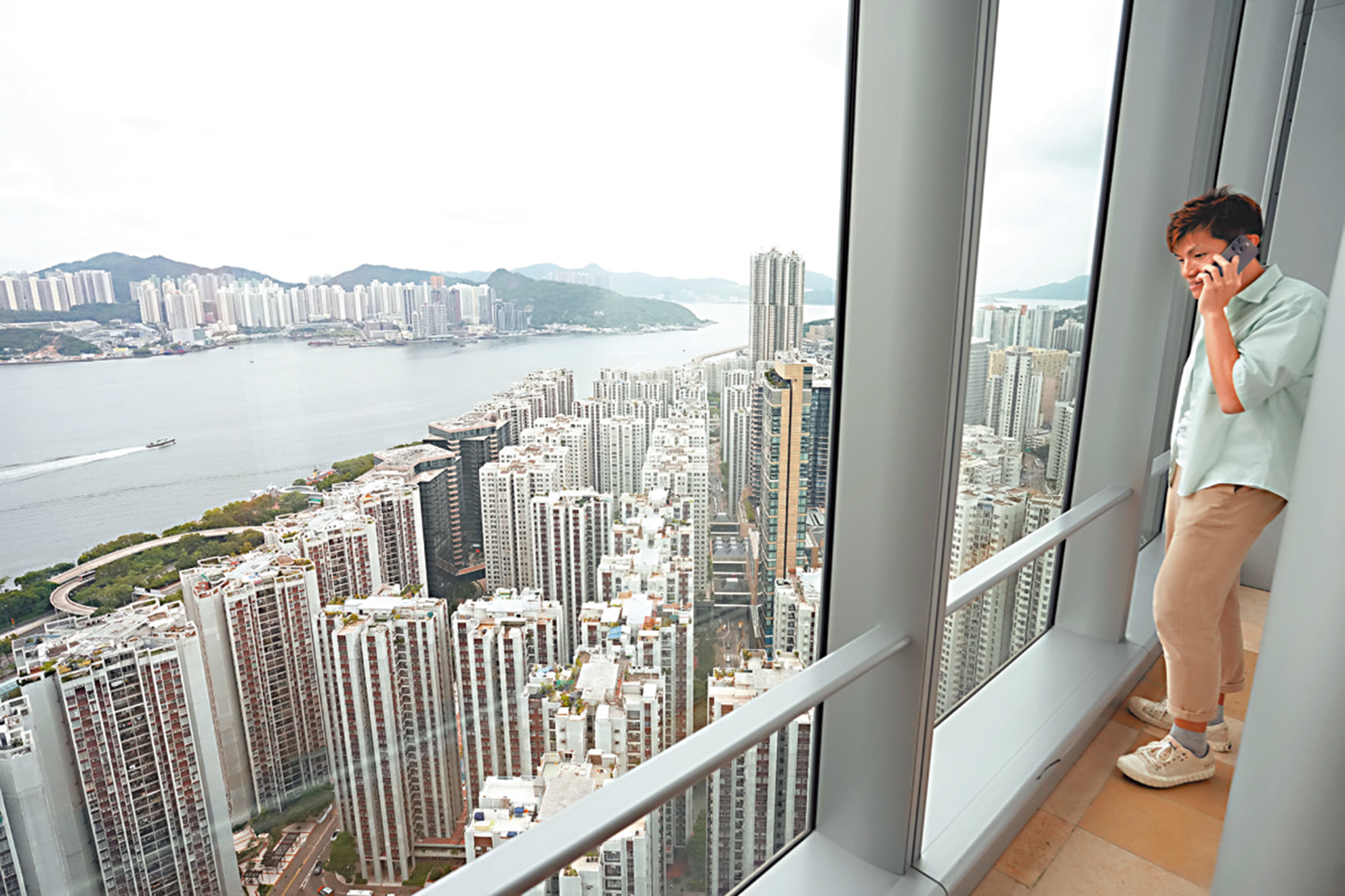 　　圖：香港樓市氣氛持續熱鬧，樓價可望在第四季繼續攀升。\資料圖片