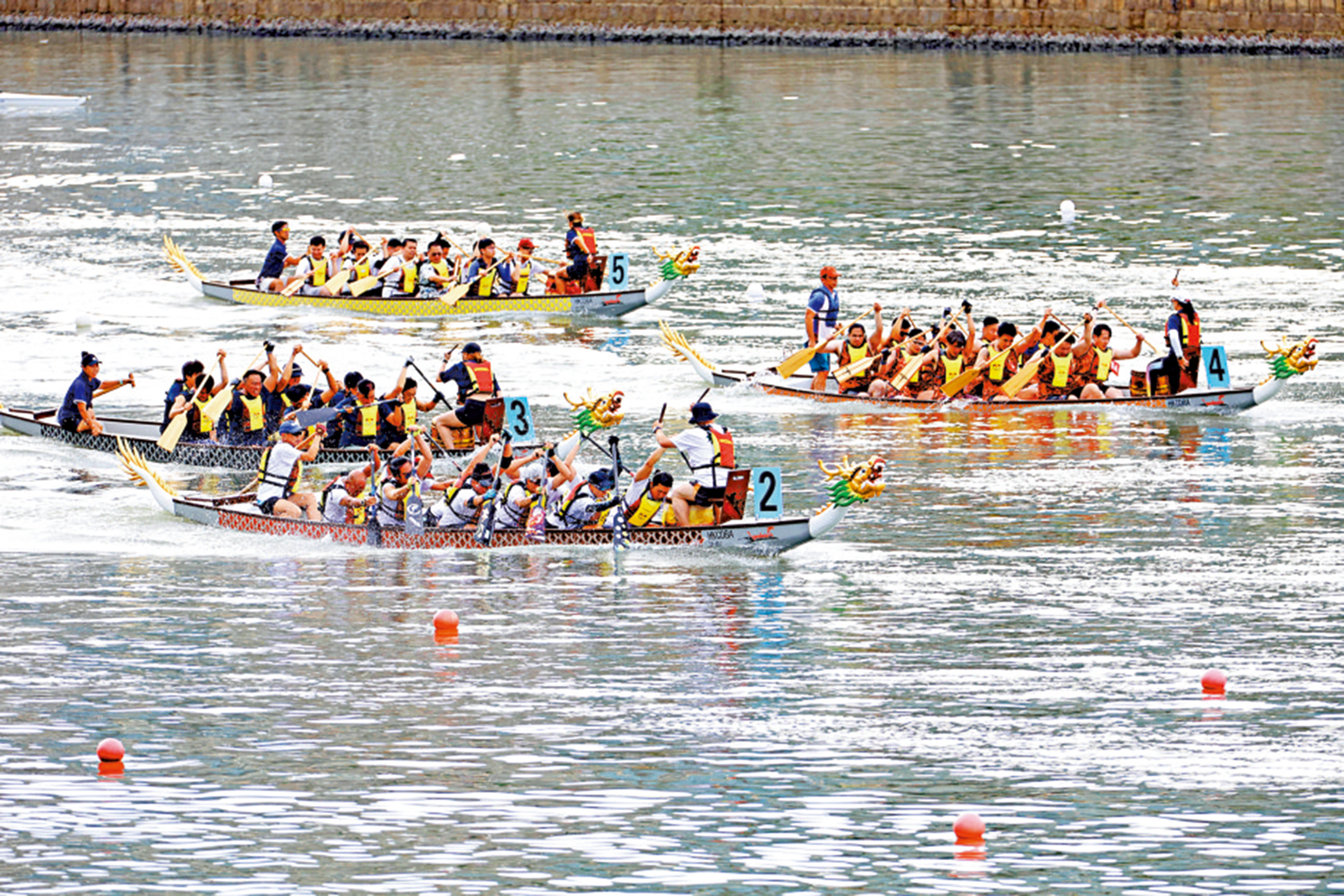 　　圖：青體聯2026國慶盃龍舟錦標賽3日在沙田城門河彭福公園龍舟賽場舉行。\大公文匯全媒體記者黃艾力攝