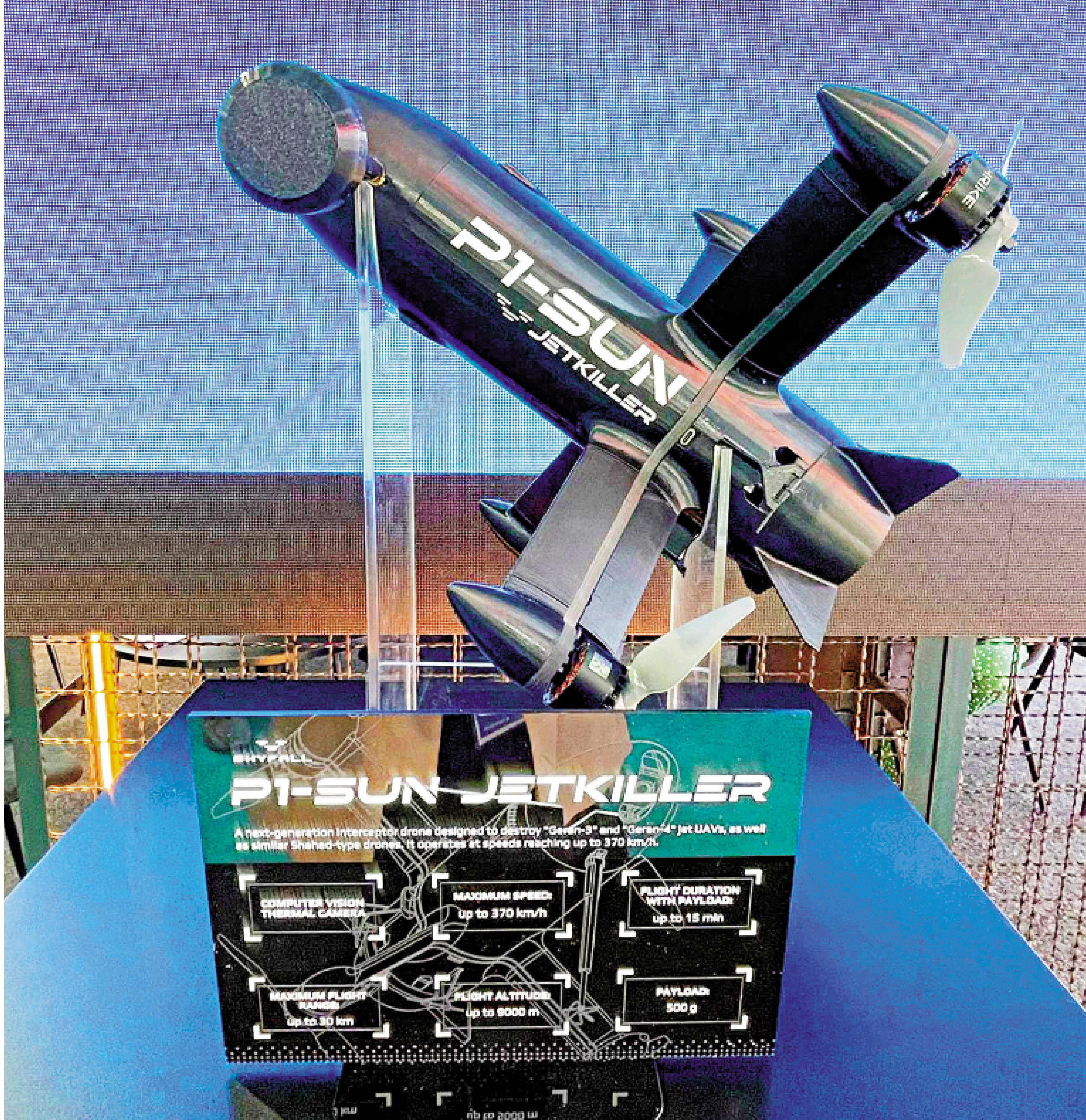 　　圖：烏克蘭無人機製造商SkyFall今年7月在國際航展上展示新型無人機。\路透社