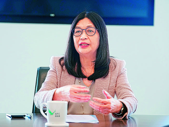 　　圖：梁鳳儀指出，由ETF通帶動的北水南下成為港股強勁的增長引擎。\資料圖片