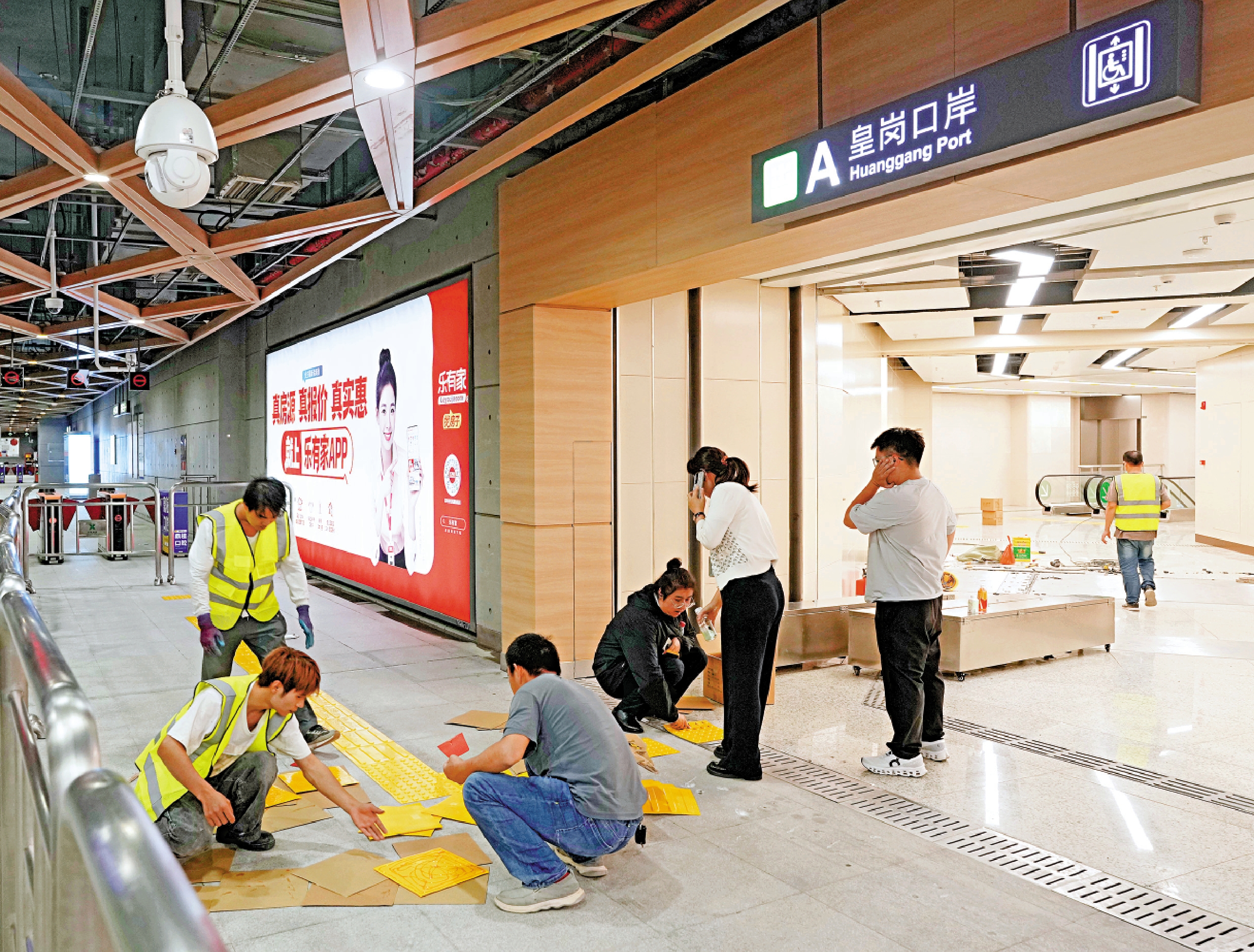 　　圖：連接新口岸的地鐵站通道已準備就緒。