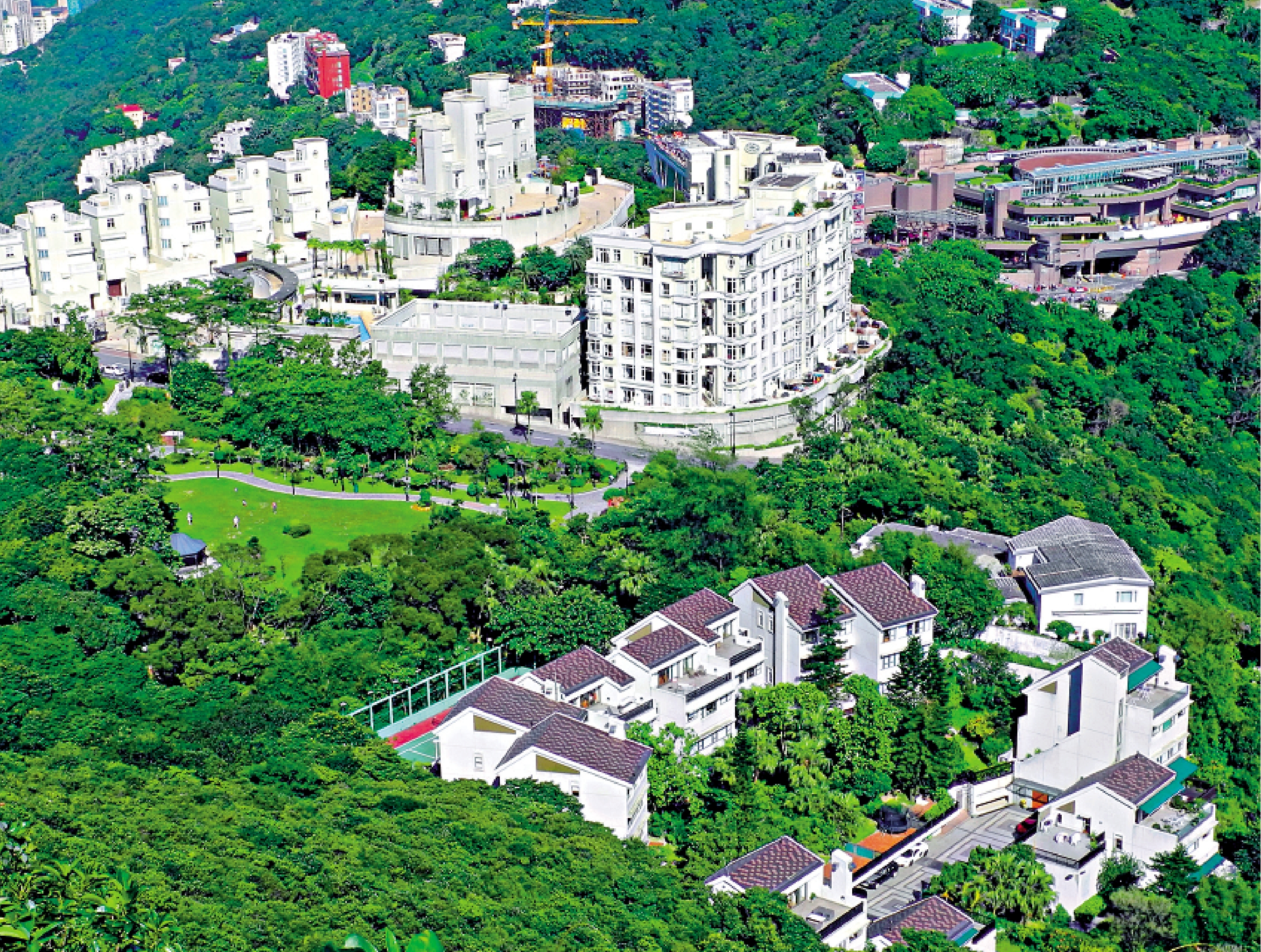 　　圖：本港豪宅市場在加息環境下逆勢上升，原因在於高淨值人士對息口的敏感度較低。\資料圖片