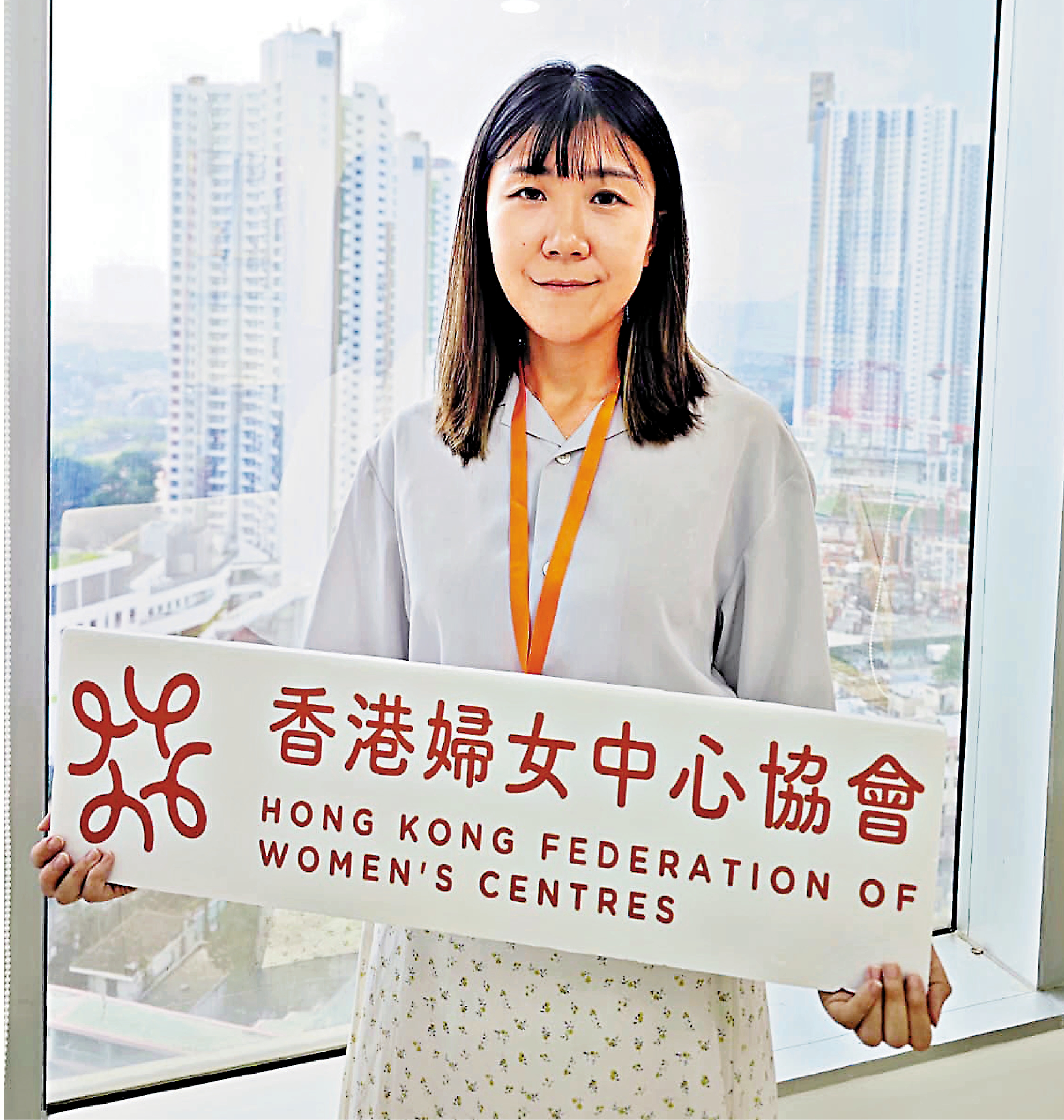 　　圖：社工胡加沂表示，近年新來港婦女學歷水平明顯上升，部分更持有碩士學位。\大公報記者攝