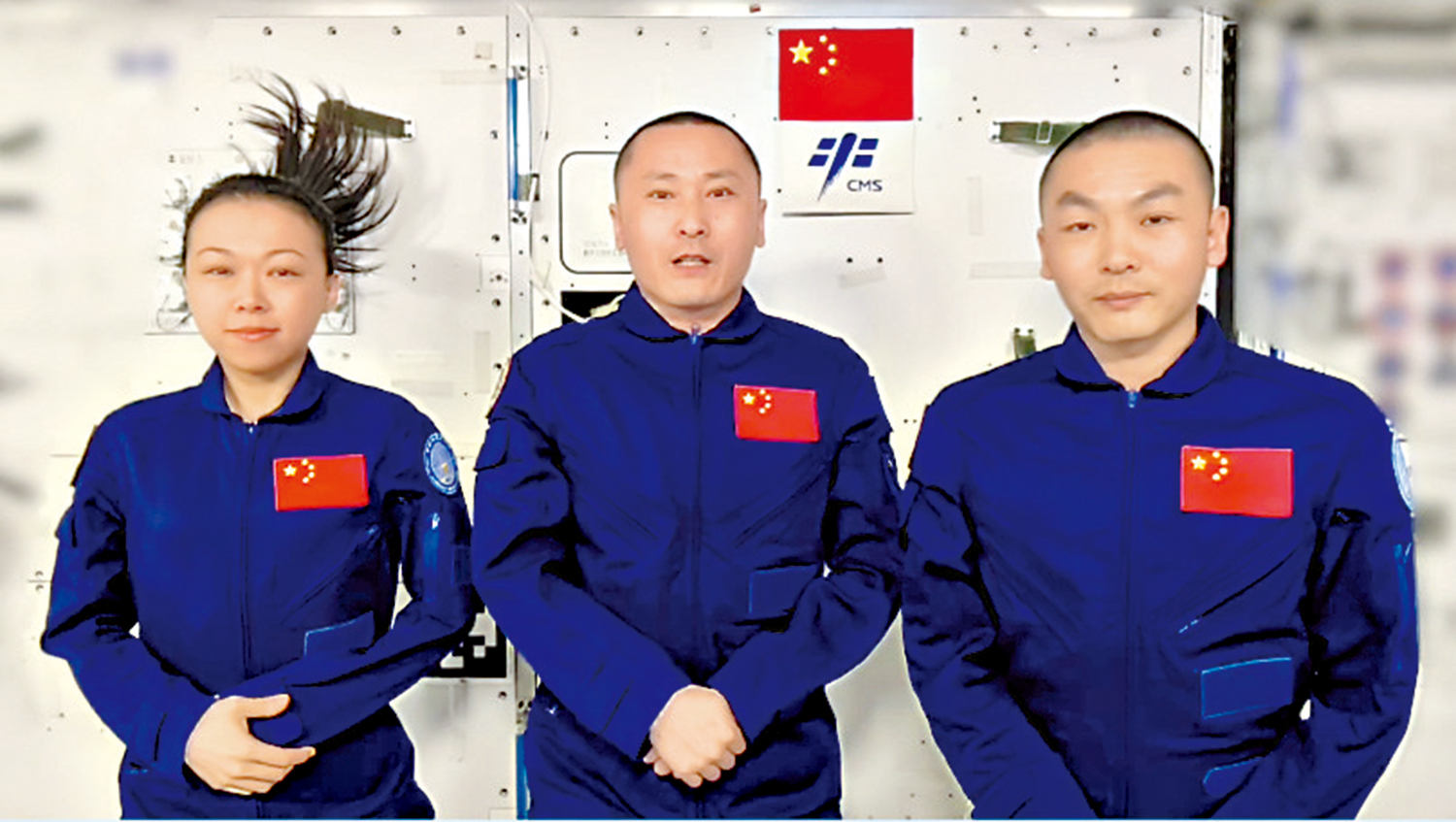 　　圖：神舟二十三號乘組由朱楊柱、張志遠、黎家盈以在軌視頻形式向偉大長征深情致敬。\視頻截圖