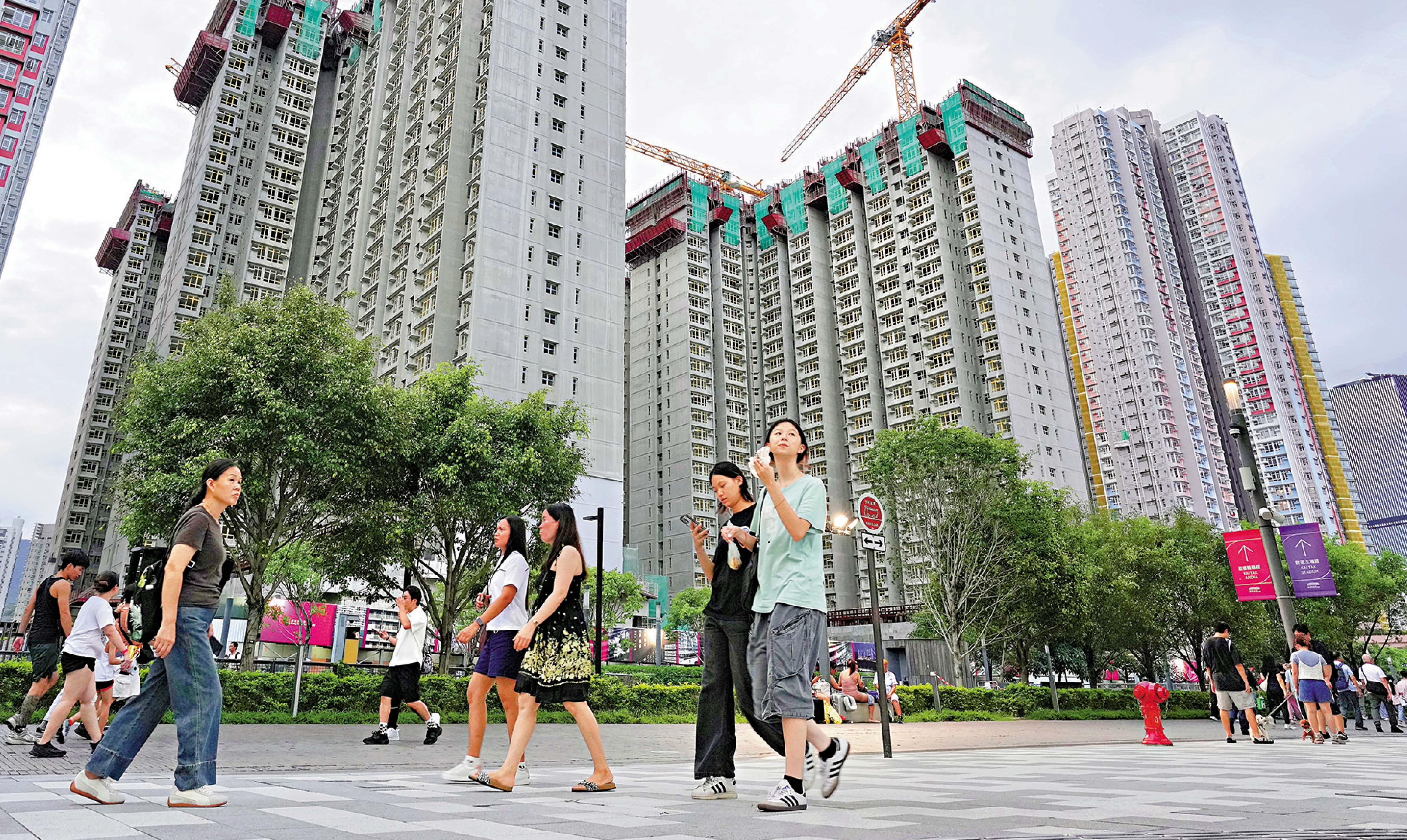 　　圖：啟陽苑（圖）、影輝苑及朗風苑的預計關鍵日期為2028年，按揭申請可稍後再行提交。\大公報記者何嘉駿攝