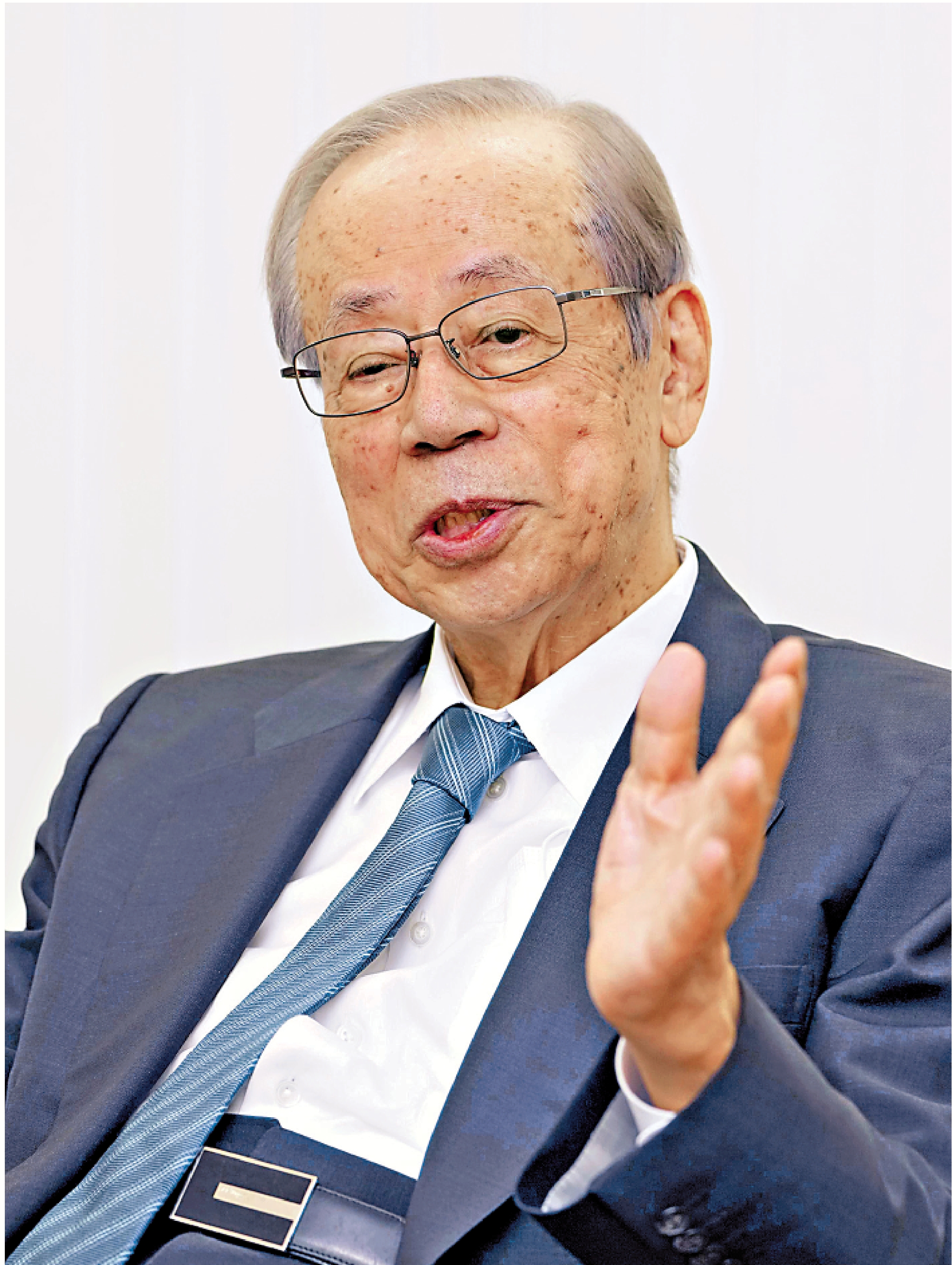 　　圖：據日媒報道，日本前首相福田康夫22日因心力衰竭在東京一家醫院去世，享年90歲。這是2022年福田康夫在東京受訪的資料照片。\新華社