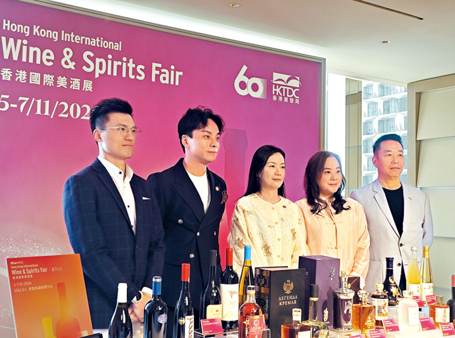 　　圖：第18屆香港國際美酒展將於灣仔會展舉行。昨日主辦機構與業界向傳媒分享香港酒業現況和未來趨勢。\大公報記者李樂兒攝