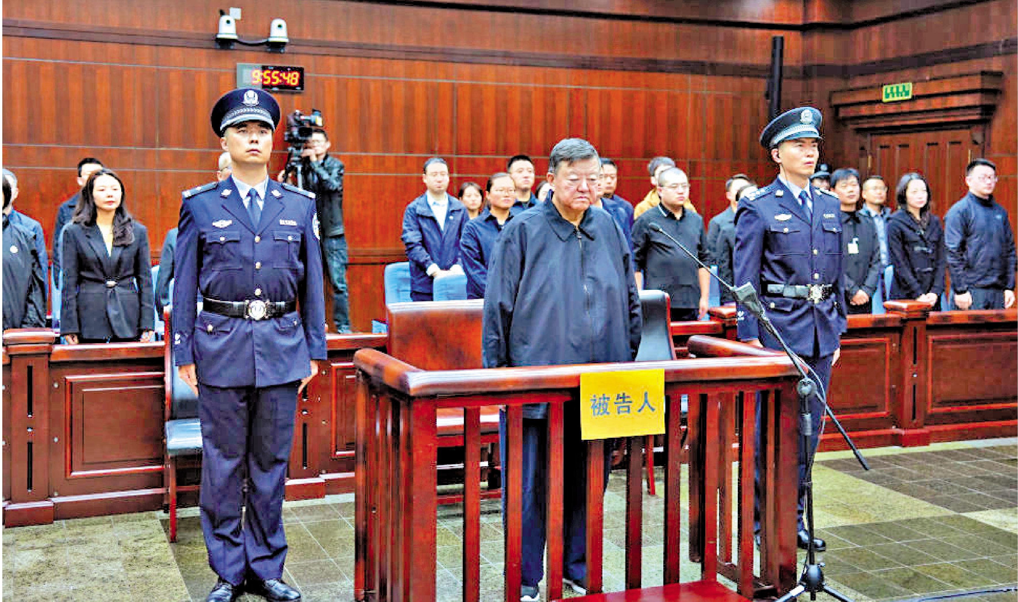 　　圖：7月17日，成都市中級人民法院公開開庭審理王會民受賄案。\成都市中級人民法院圖片