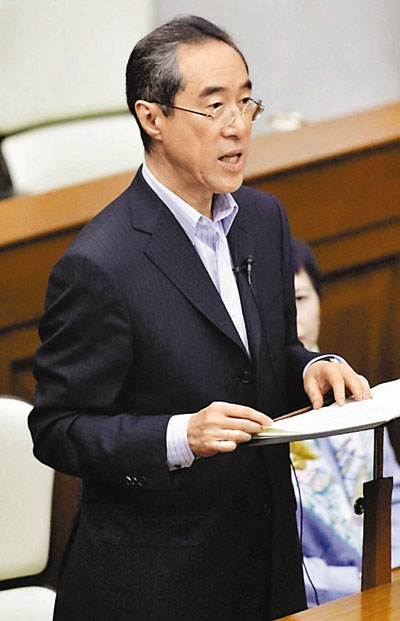 　■唐英年指特首訓斥俞宗怡是恰當的做法。香港文匯報記者潘政祁  攝