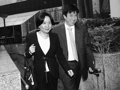 　■蔣麗莉被控串謀詐騙在區域法院應訊。