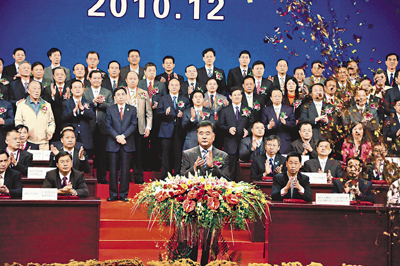 　■第六屆「山洽會」在汕頭舉行，中為廣東省委書記汪洋宣布開幕。香港文匯報記者李宏新  攝