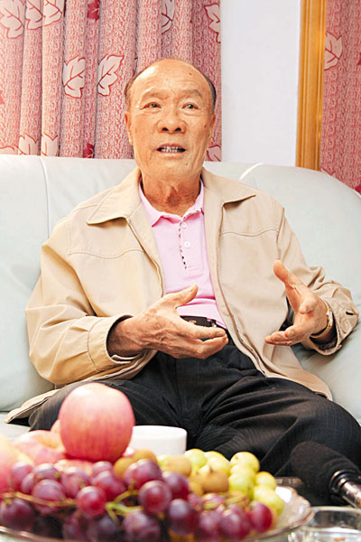 　■廣州市原市長黎子流賦詩《廣州好感想頌》，讚美「新廣州好」。資料圖片