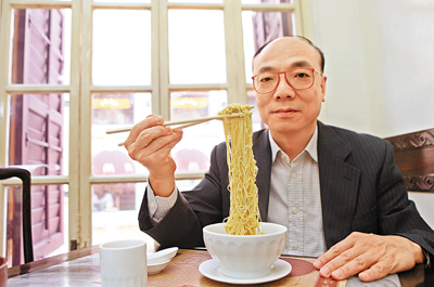 　■黃枝記第三代傳人黃天將品牌發揚光大