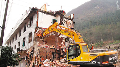 　■在遭聯合國教科文組織嚴厲批評後，1999年武陵源於景區內啟動了大規模的拆遷整治。資料圖片