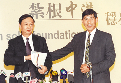 　■常振明(左)將接替孔丹(右)出任中信集團董事長。資料圖片