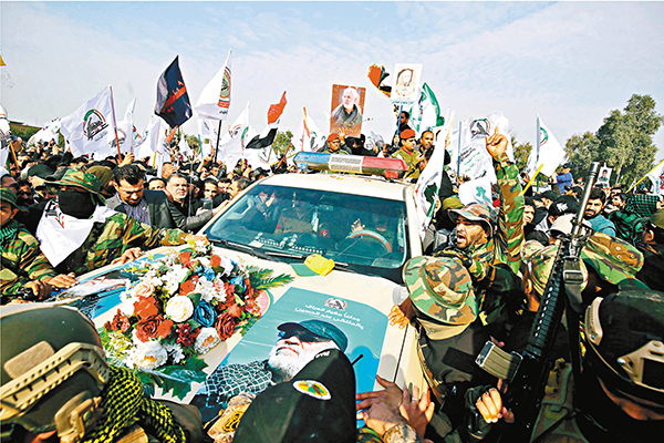 ■數以千計群眾在巴格達送別蘇萊馬尼、民兵組織副指揮官穆罕迪斯等人，並高呼「美國去死」。 法新社