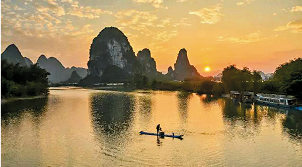 ■夕照下的荔江灣。 網上圖片