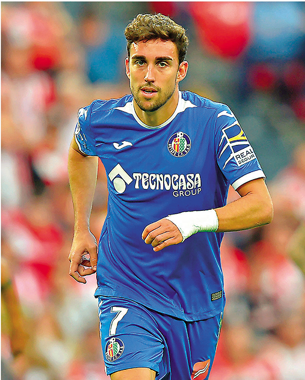  基達菲前鋒  謝美馬達