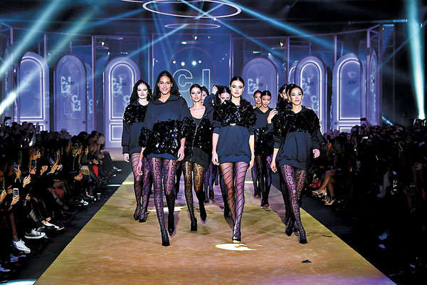 ■Calzedonia早前於維羅納發佈全新絲襪系列