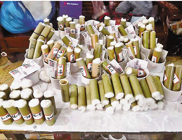 ■蟀放在竹筒裡用順豐空運發出。 受訪者提供