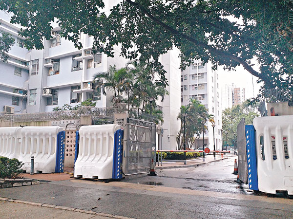 上水警察宿舍停車場2月13日曾遭暴徒投擲汽油彈襲擊。資料圖片