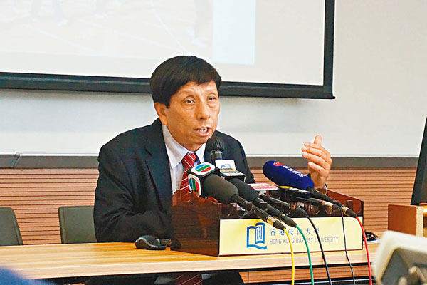 ■ 雷雄德指，運動員若感染新冠肺炎，後患可大可小。  資料圖片