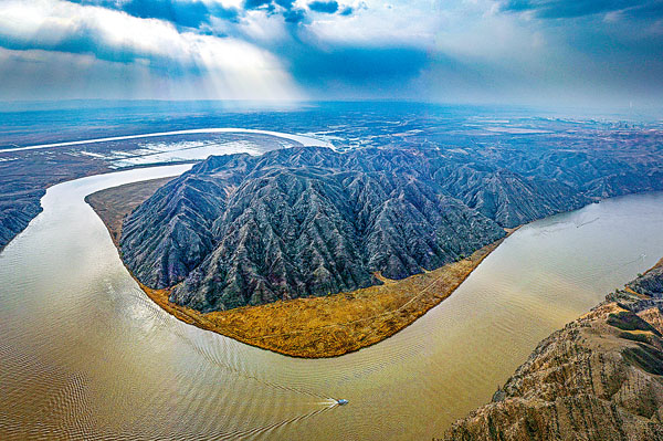 ■青銅峽黃河大峽谷風光