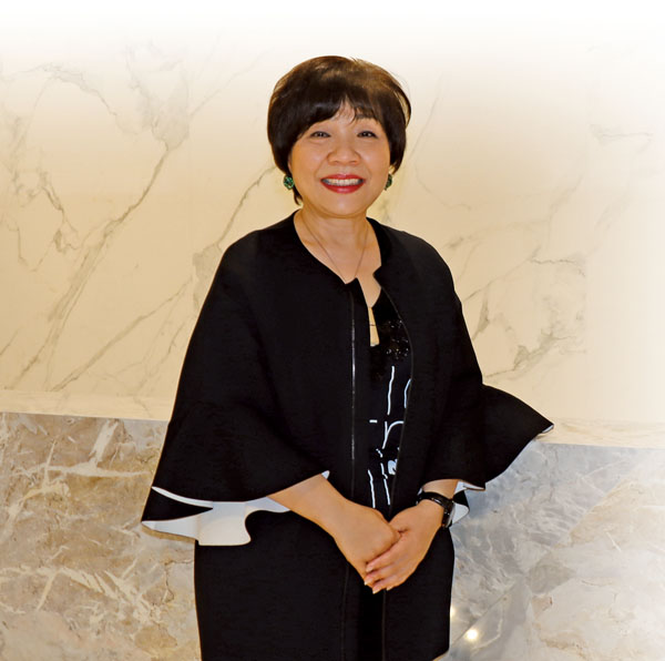 ■全國政協委員、金利豐金融集團有限公司行政總裁朱李月華