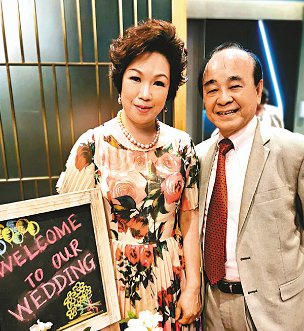 ■粵劇名伶鄧美玲與「超新星」馬主何文超共諧連理。