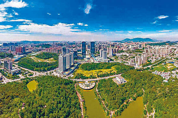 ■德昌電機以總投資額30億元人民幣購買了江門市550畝土地，欲打造德昌電機產業城和智能工廠。圖為江門市。 資料圖片