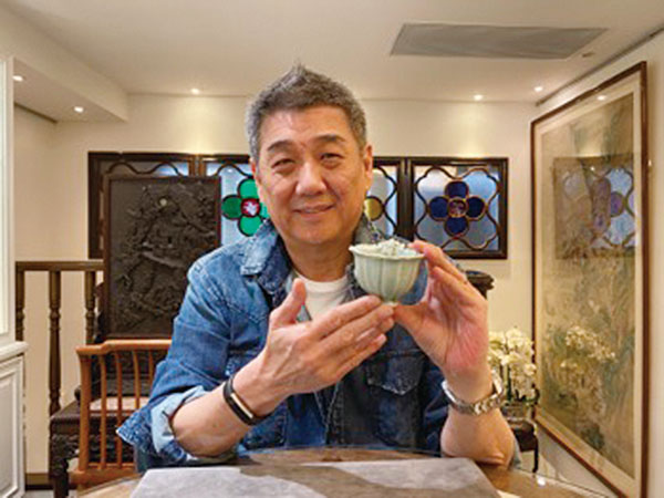 ■翟健民認為晶瑩光潤的青白瓷，久觀之可以靜心。