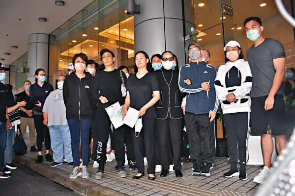 ■人稱「賭王」的信德集團創辦人何鴻燊博士，昨日中午1時在香港養和醫院安詳辭世，享年98歲。何鴻燊二房長女何超瓊宣布死訊。