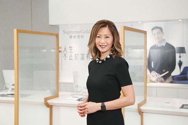 ■東亞銀行總經理兼個人銀行處主管黃妮妞於發布會上宣布,全面提升個人財富管理品牌「顯卓理財」。