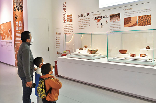 ■觀眾錯峰觀展。